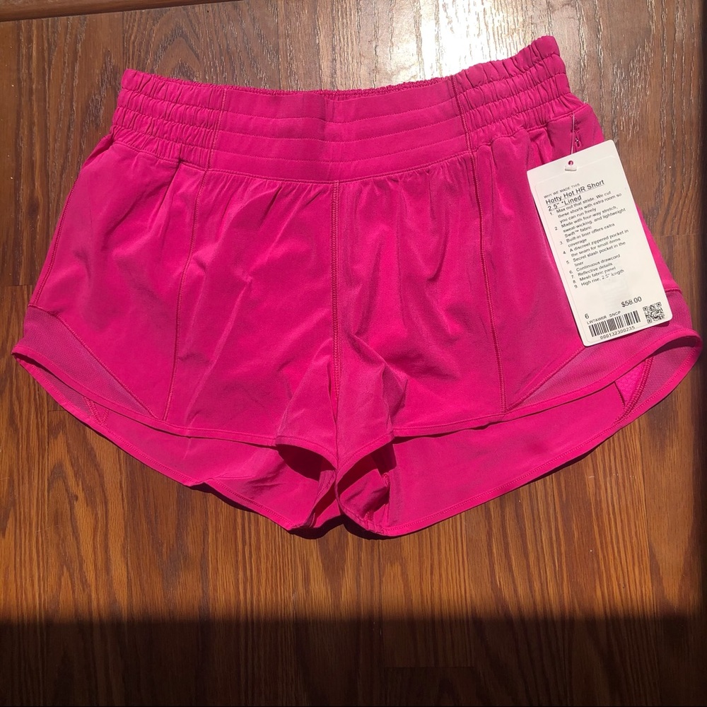 Hotty Hot High-Rise Short 2.5”